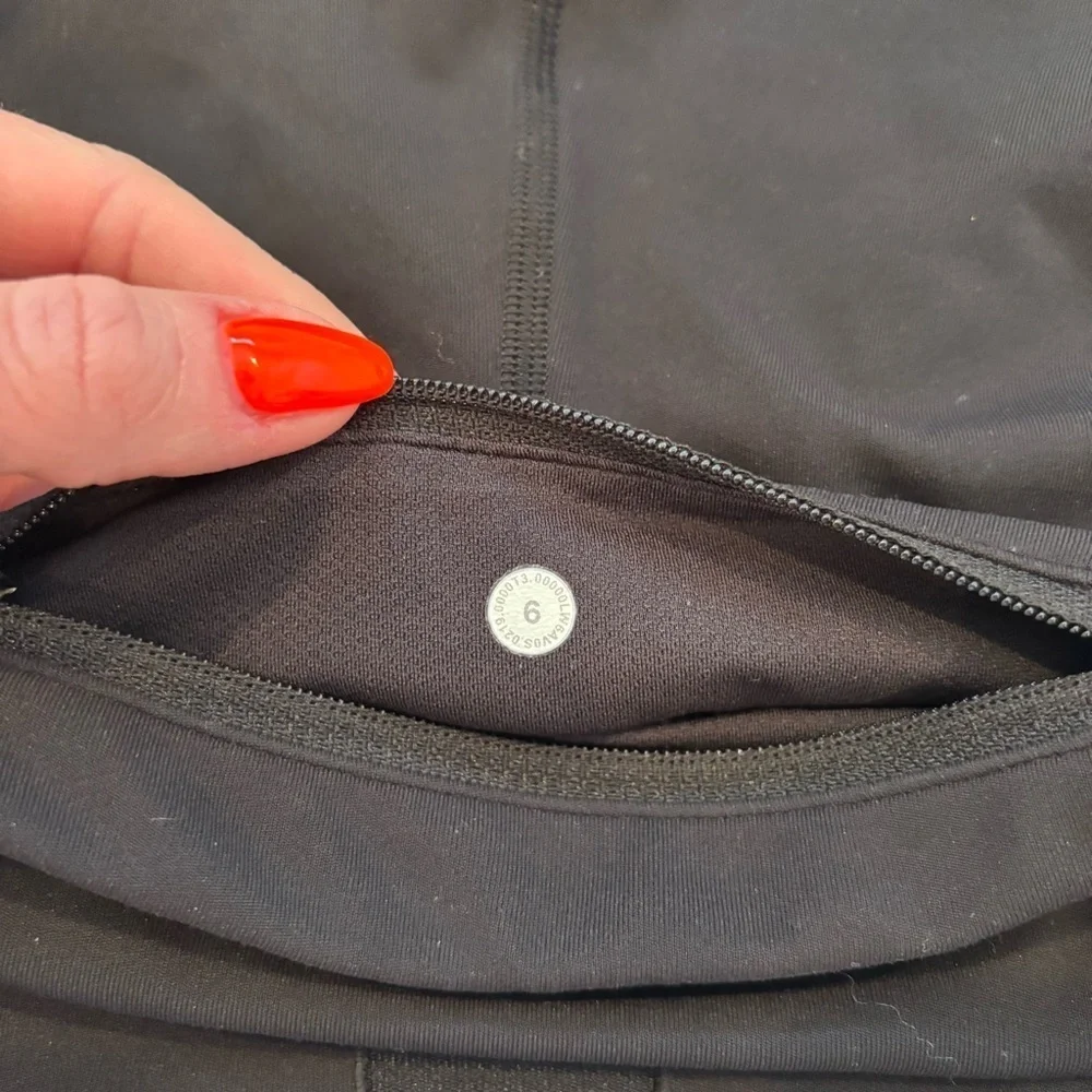 Lululemon Wunder Under Black Crop Leggings Size 6 Mesh Detail Drawstring Pockets